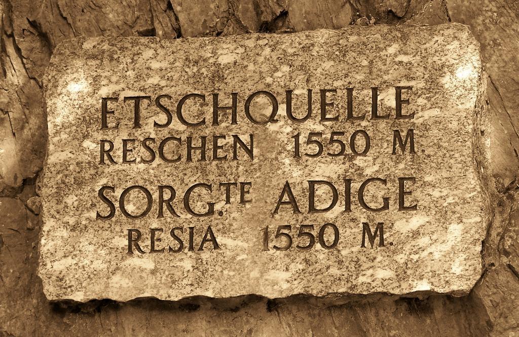 Hotel Etschquelle ريسيا المظهر الخارجي الصورة